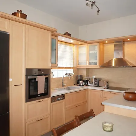 Dom wakacyjny Elegant Maisonette *