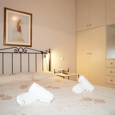 Elegant Maisonette Holiday home Foinikion